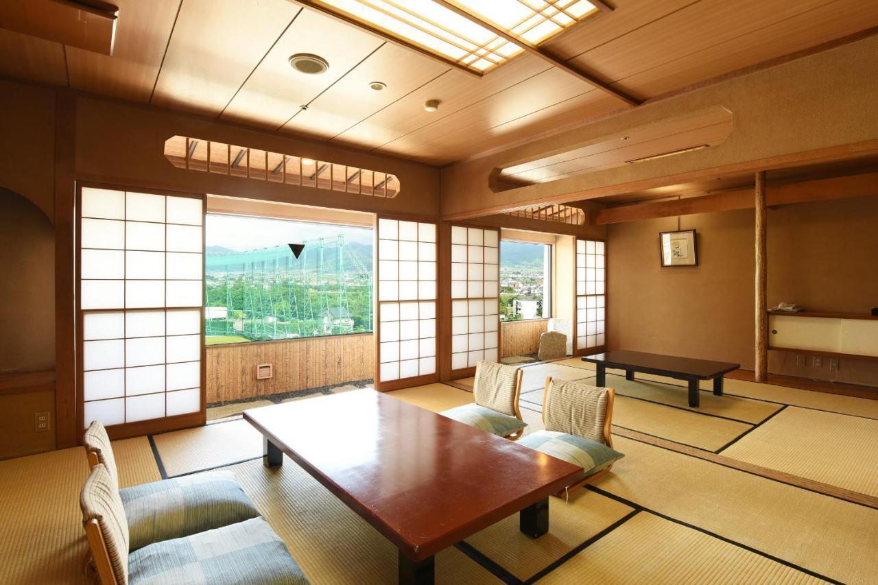 Isawa Tokiwa Hotel Fuefuki Esterno foto