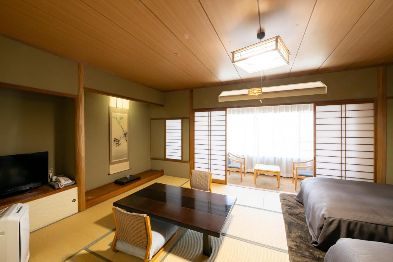 Isawa Tokiwa Hotel Fuefuki Esterno foto