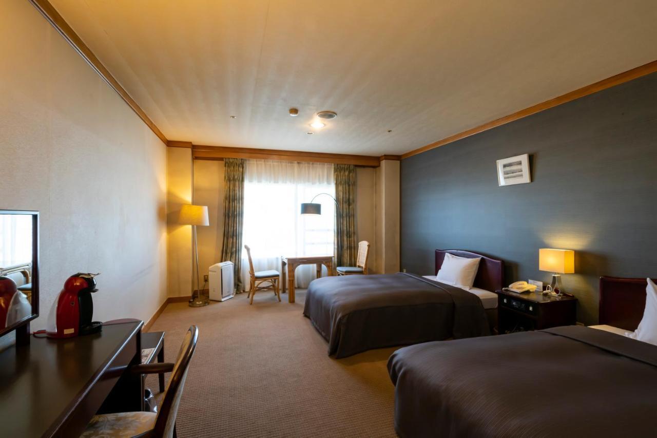 Isawa Tokiwa Hotel Fuefuki Esterno foto